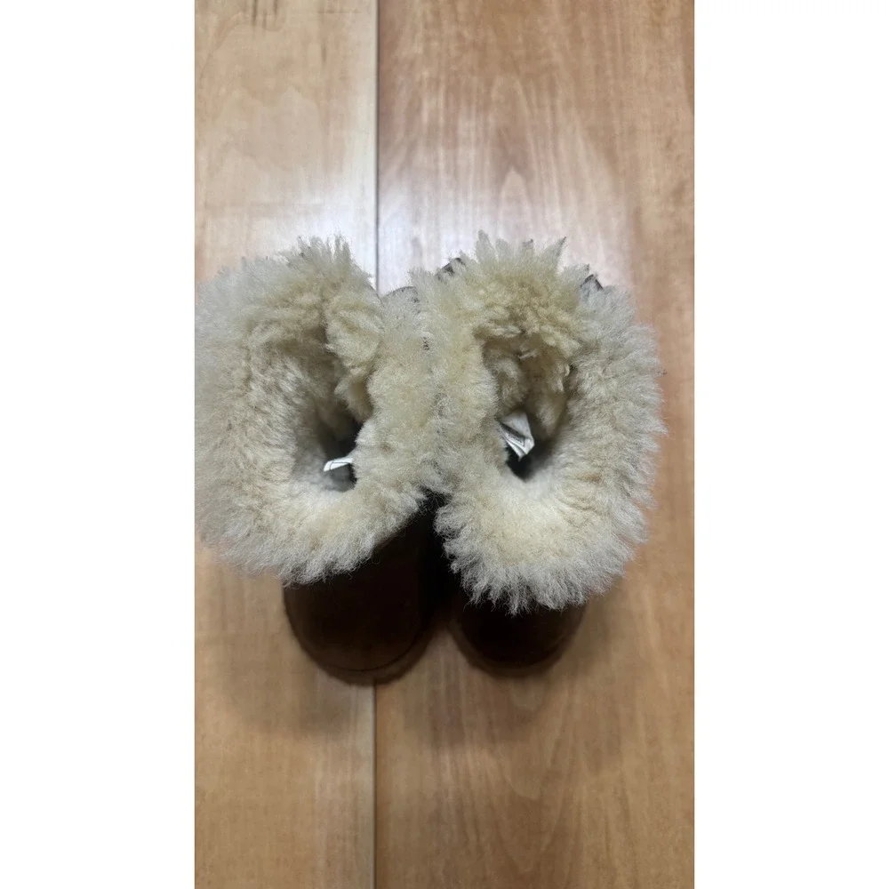 UGG Australia Bailey‎ Bow Chestnut Brown Suede Shearling Boots Kids Size 6
